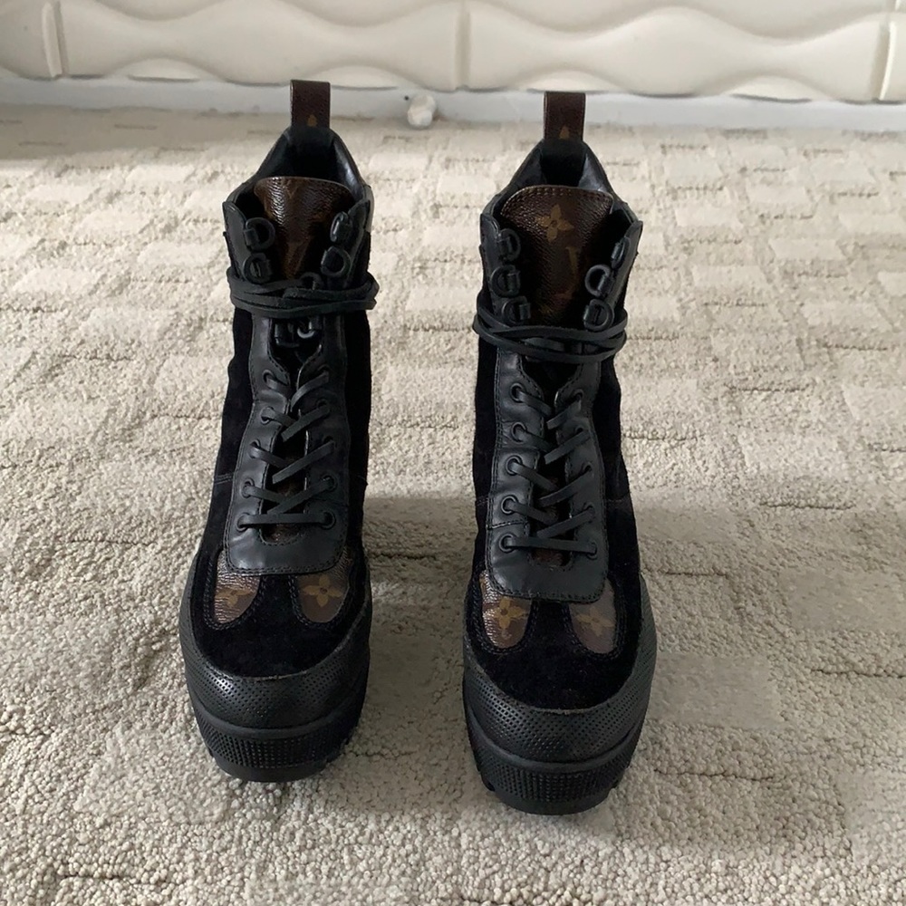 Loui Vuitton Laureate Dessert Boot